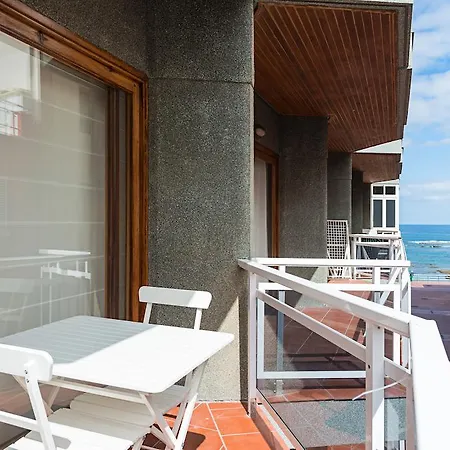 Beach Apartment *