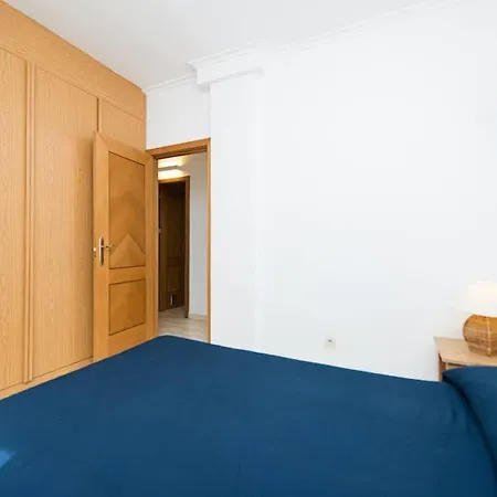Beach Apartment *
